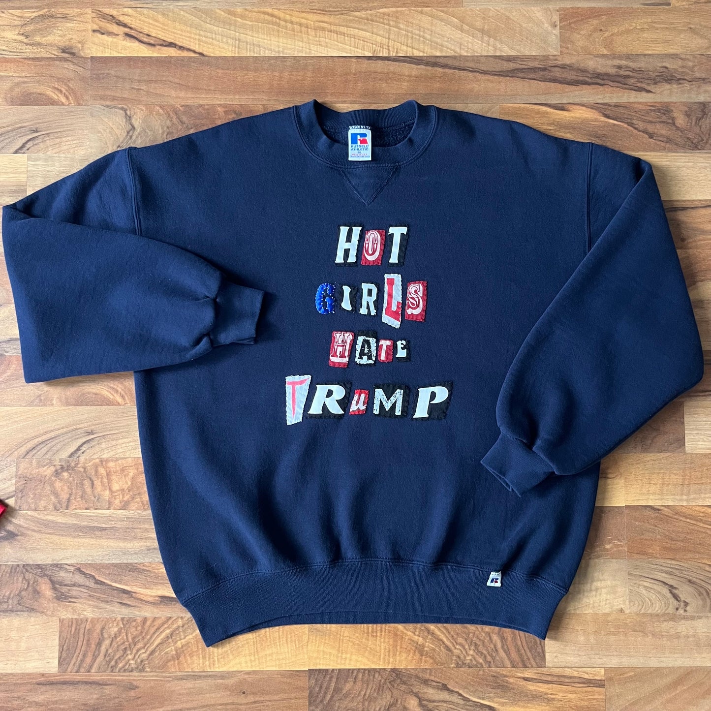 HOT GIRLS HATE TR*MP Crew | XL