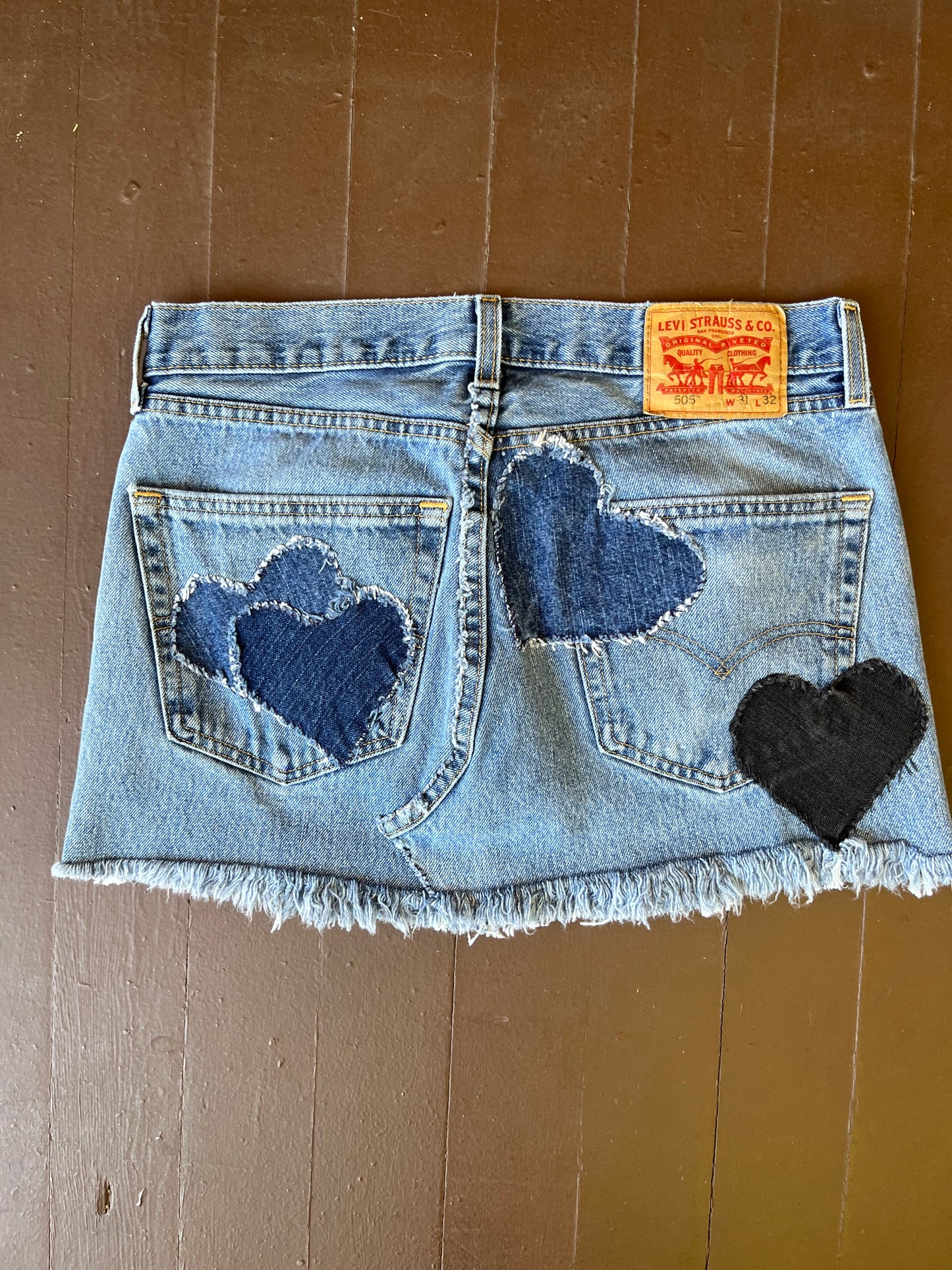 Denim Hearts Levi's Skirt | W: 32
