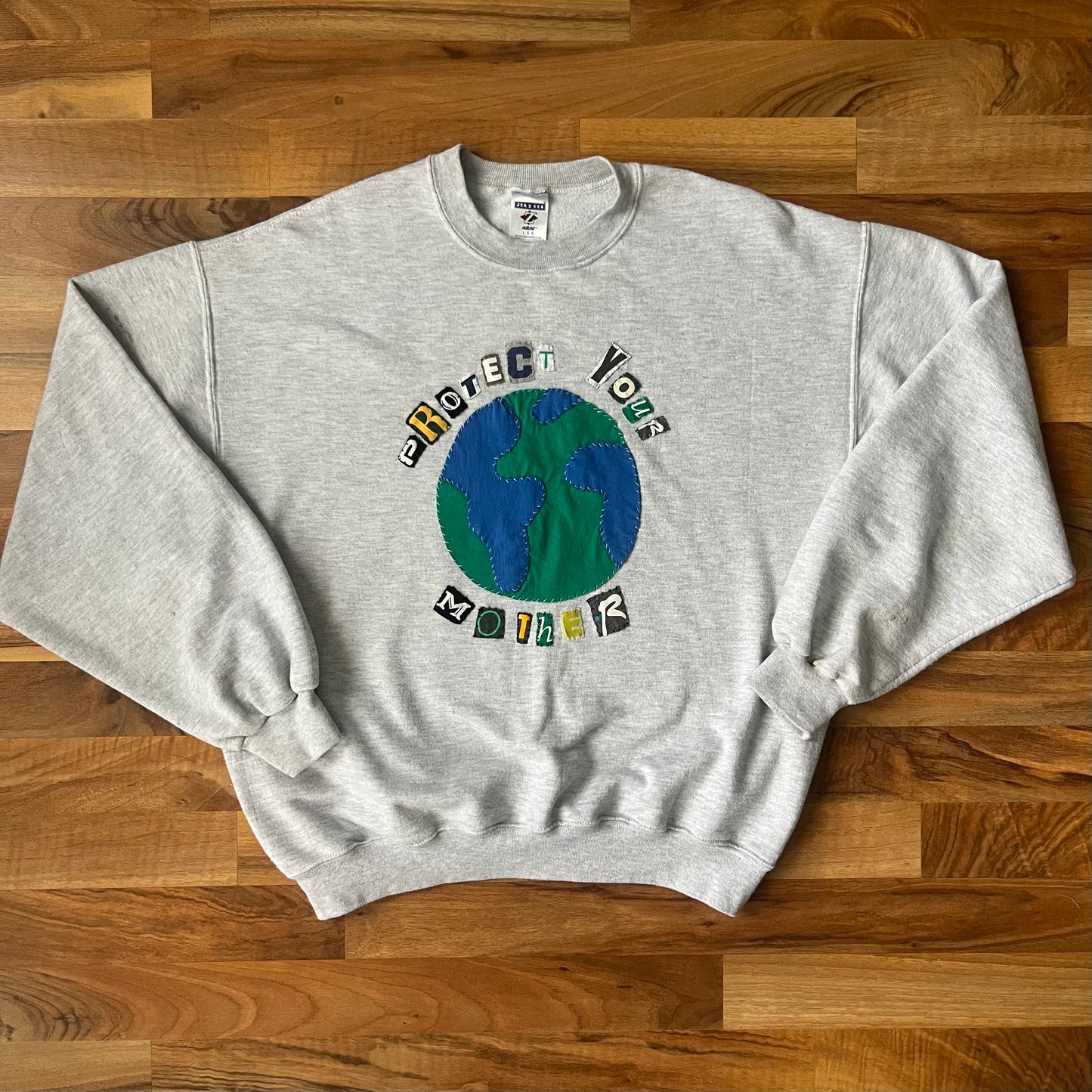 PROTECT YOUR MOTHER Crew | L