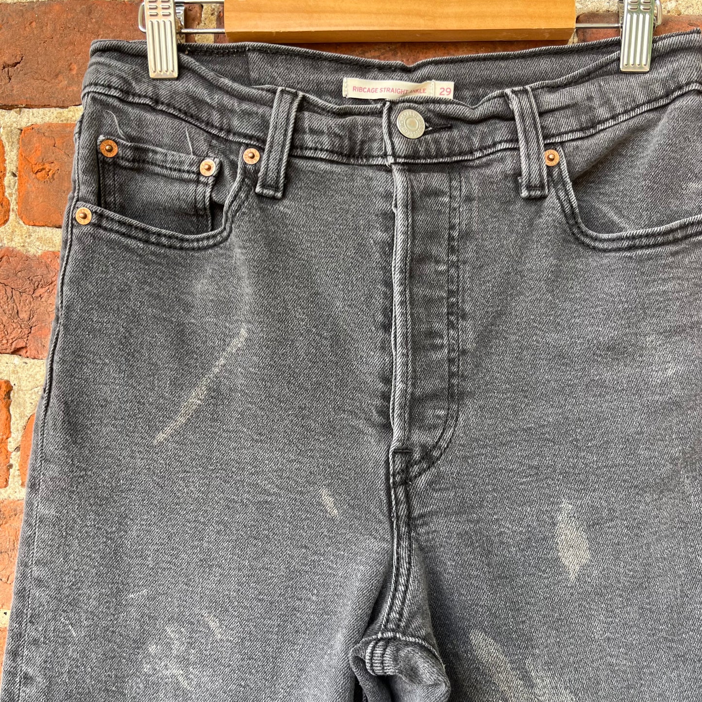 Gray Bleached Levi's | W: 29