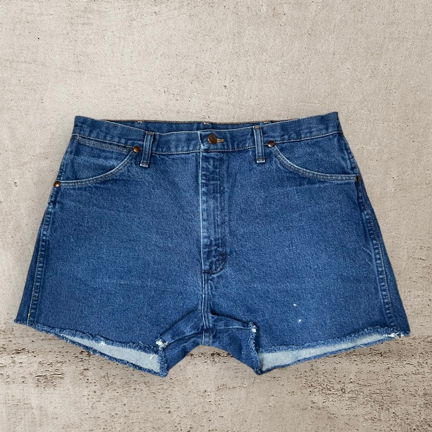 Wrangler Blue Jean Cut-Offs | W: 35
