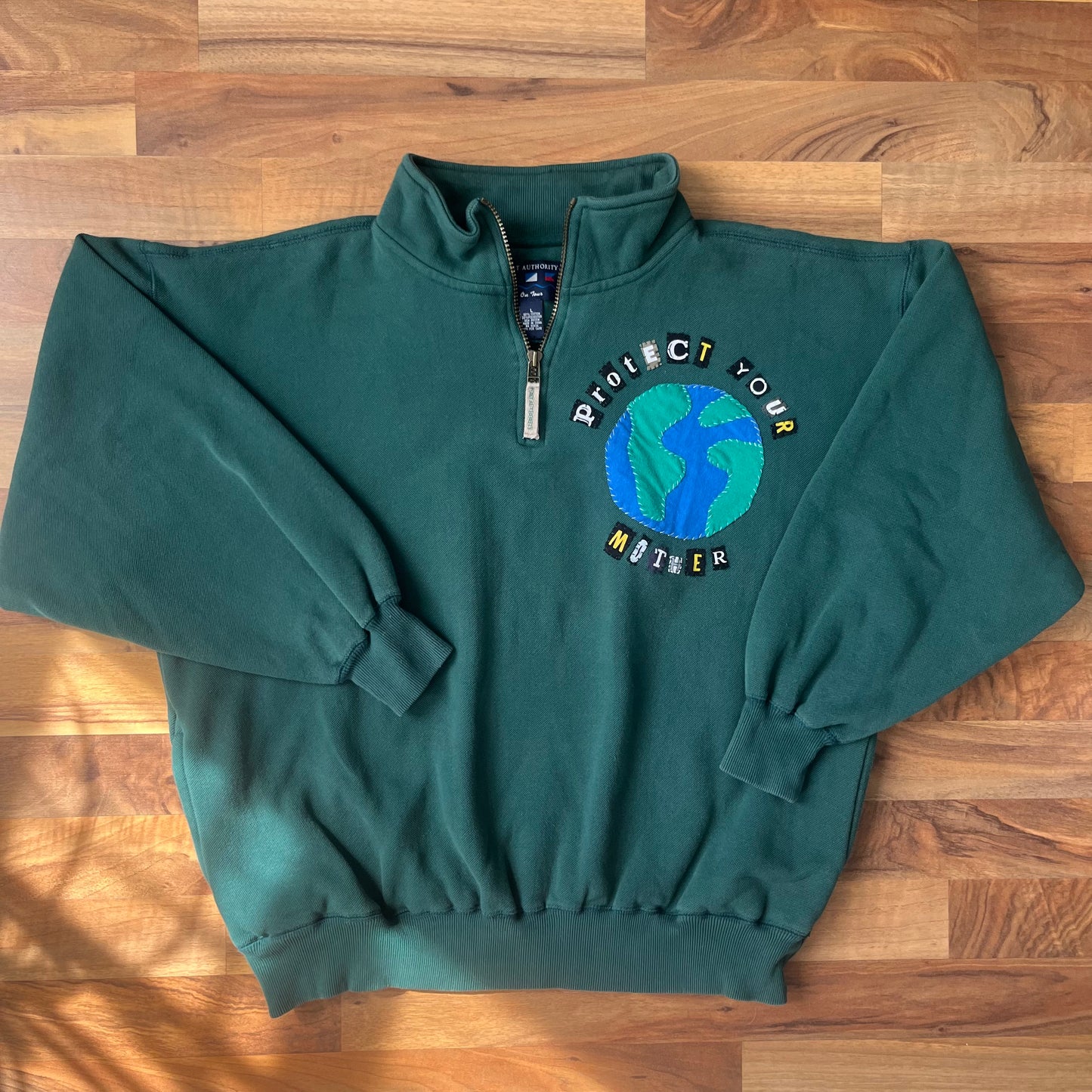 PROTECT YOUR MOTHER Zip-Up | L