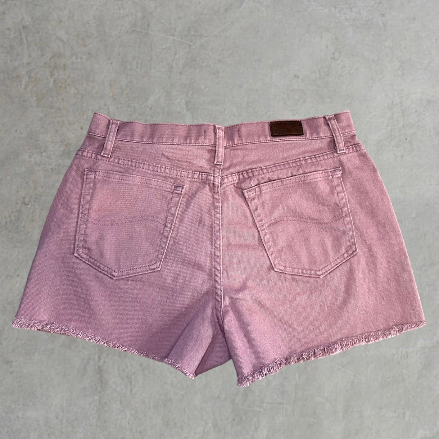 Light Purple Lee | W: 33 in