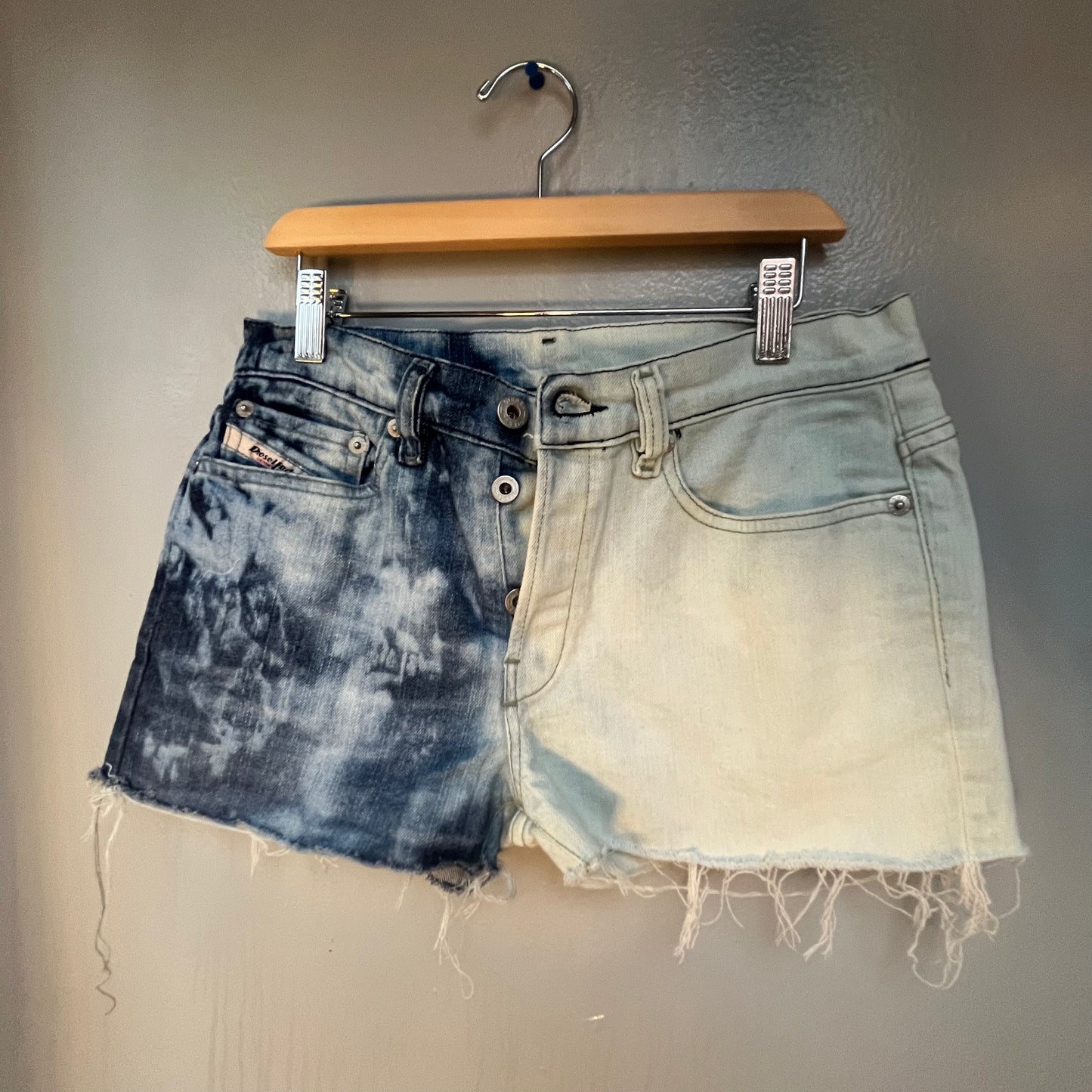 Dark Wash Split Bleach Diesel | Waist 28