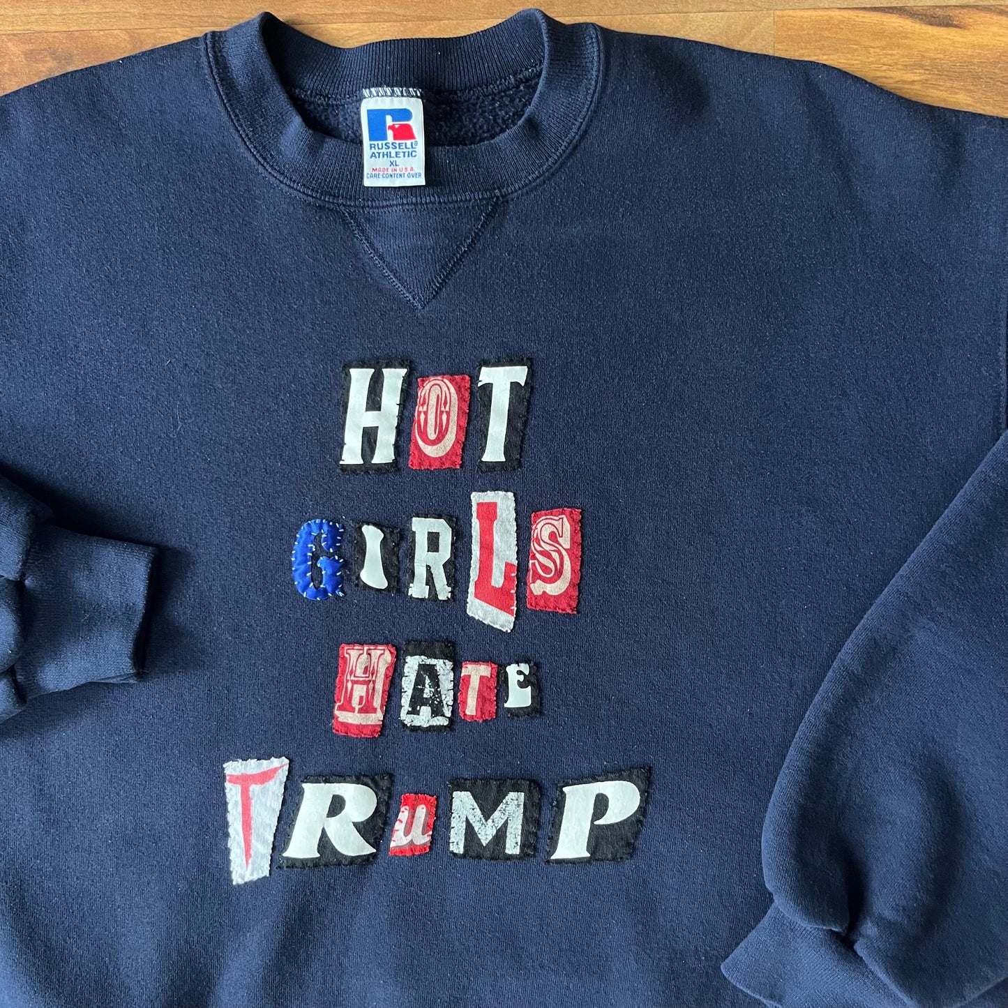 HOT GIRLS HATE TR*MP Crew | XL