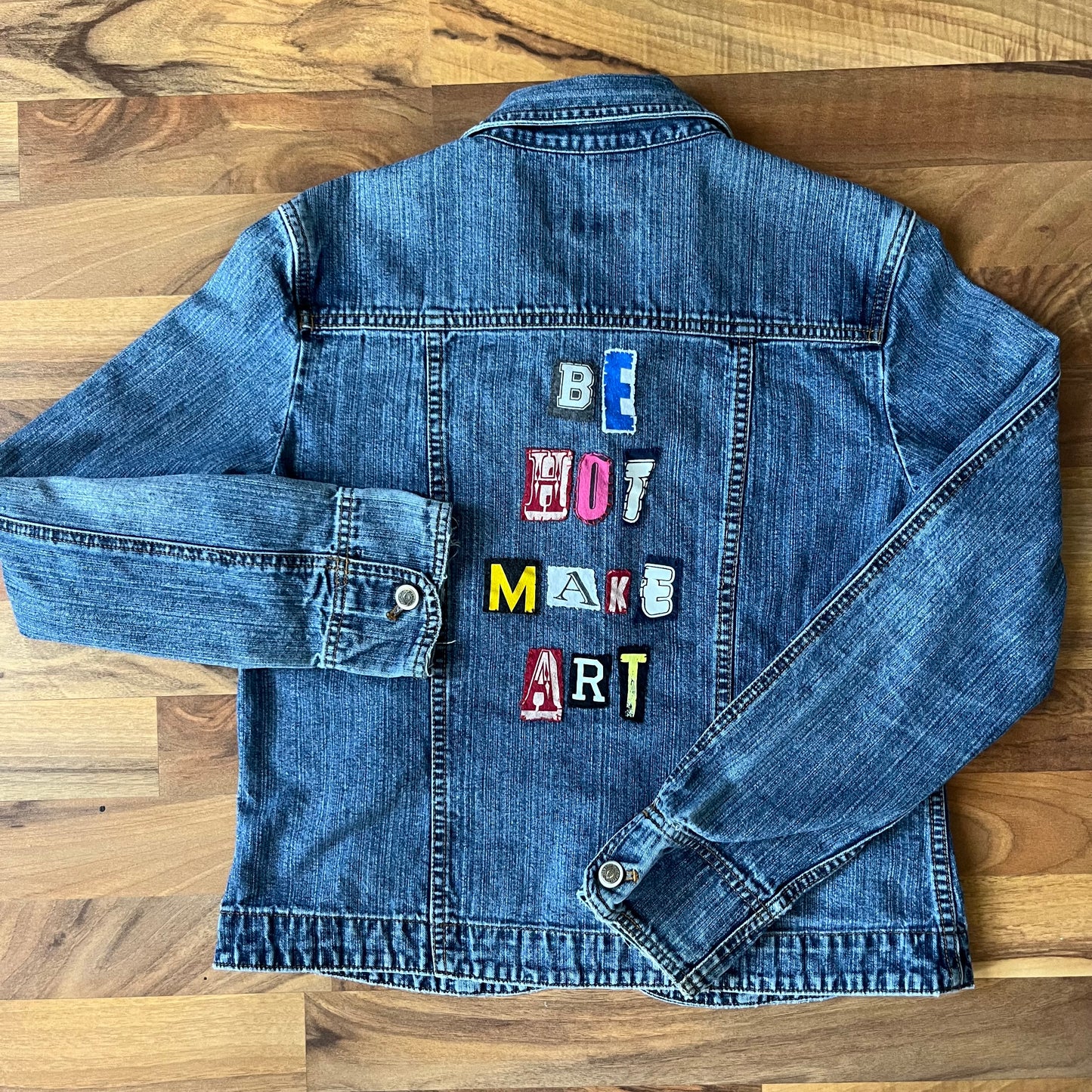 BE HOT MAKE ART Y2k Denim Jacket | Women's Large