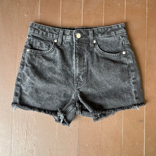 Black Cut-Offs | W: 27