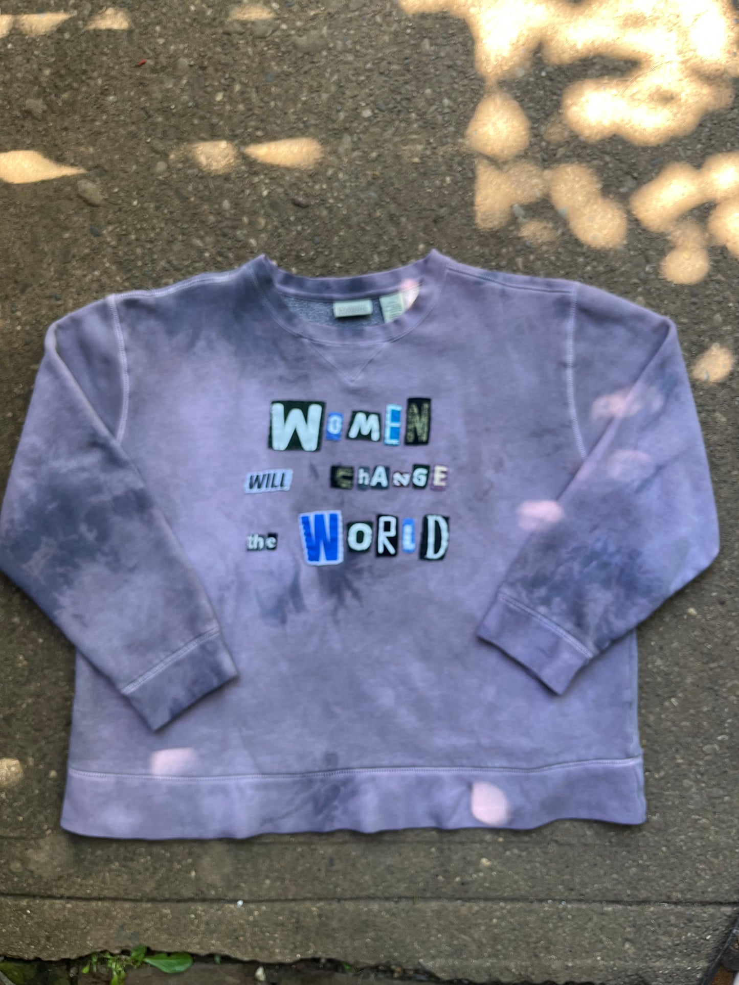 WOMEN WILL CHANGE THE WORLD Crew | Women's XL