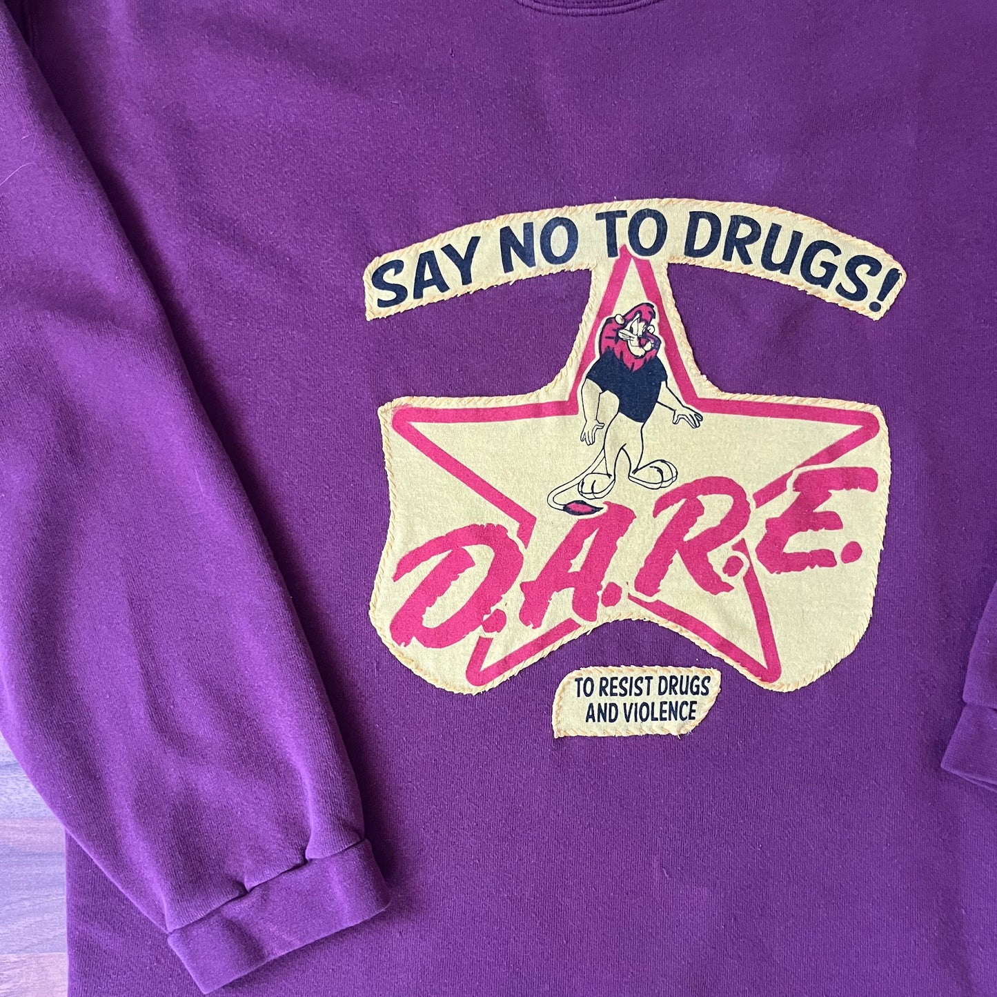 Vintage DARE Crew | L