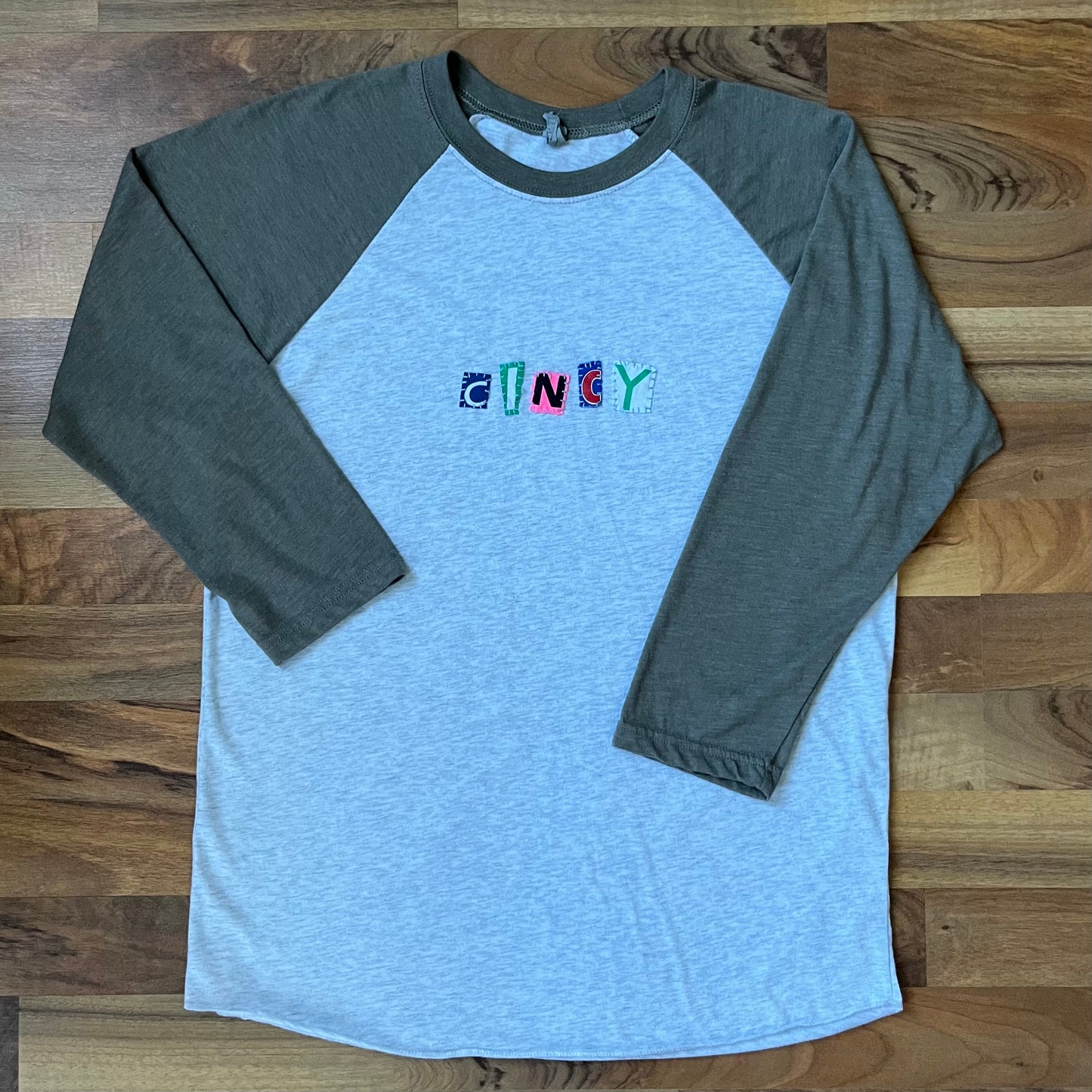 CINCY Ransom Raglan Tee | M