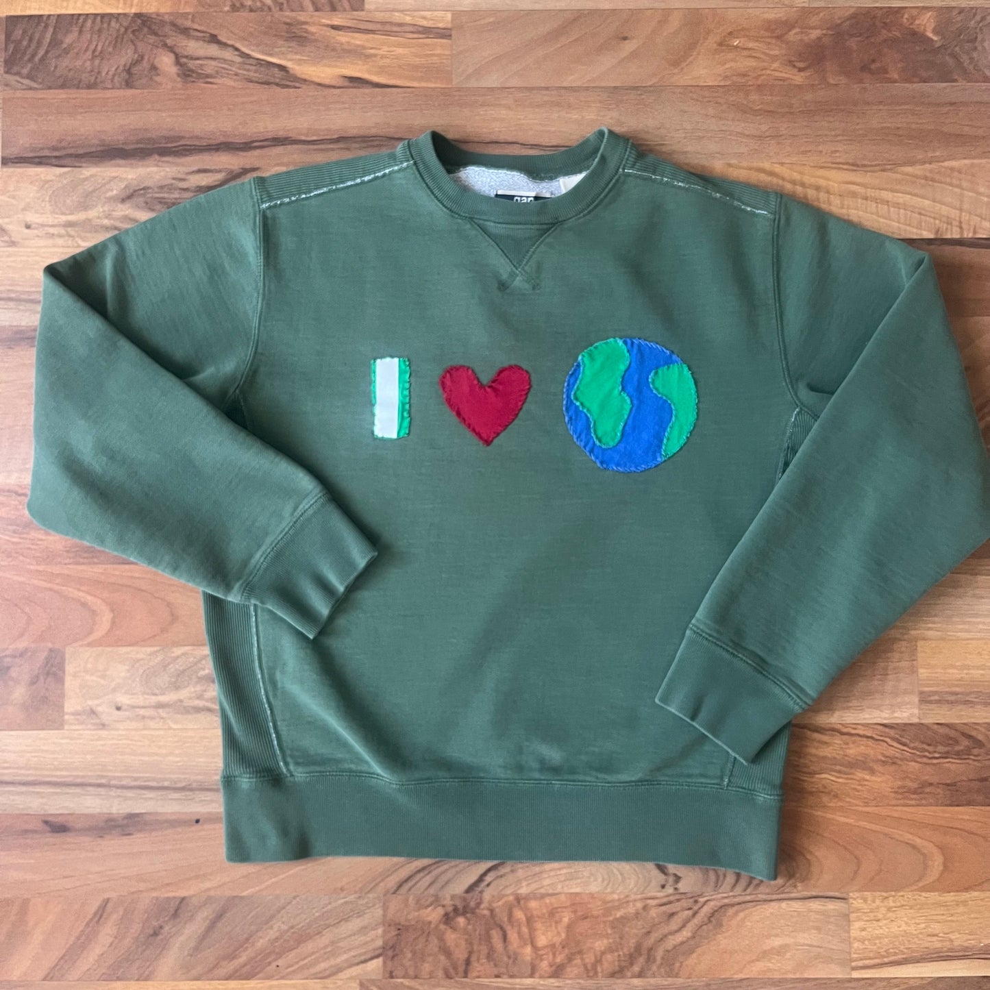 I <3 EARTH Crew | S