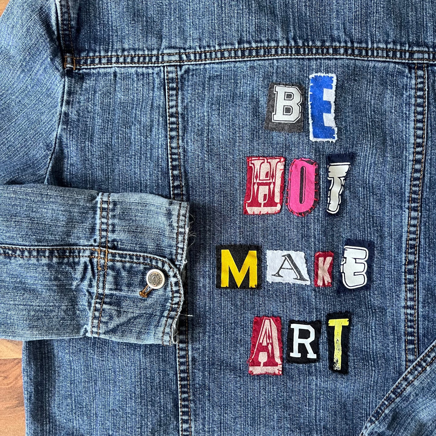 BE HOT MAKE ART Y2k Denim Jacket | Women's Large