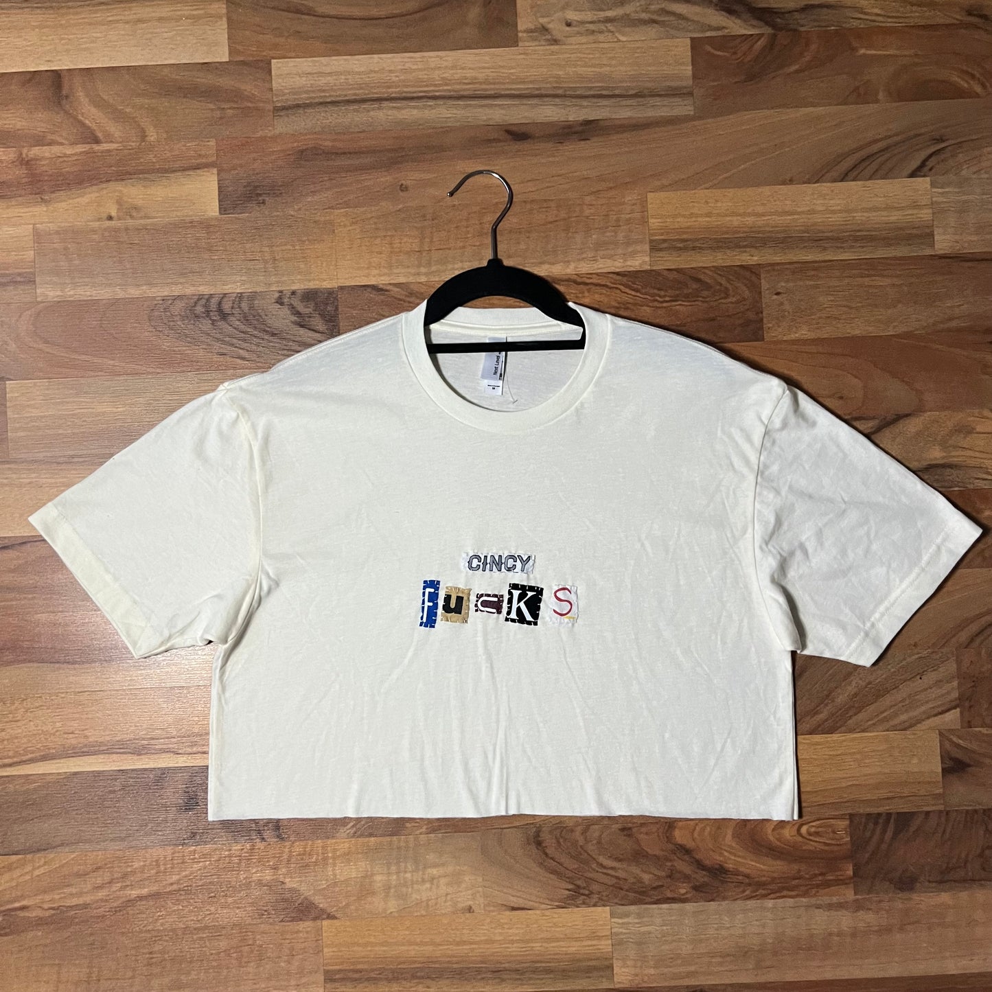 Cream CINCY FUCKS Cropped Ransom Tee | M