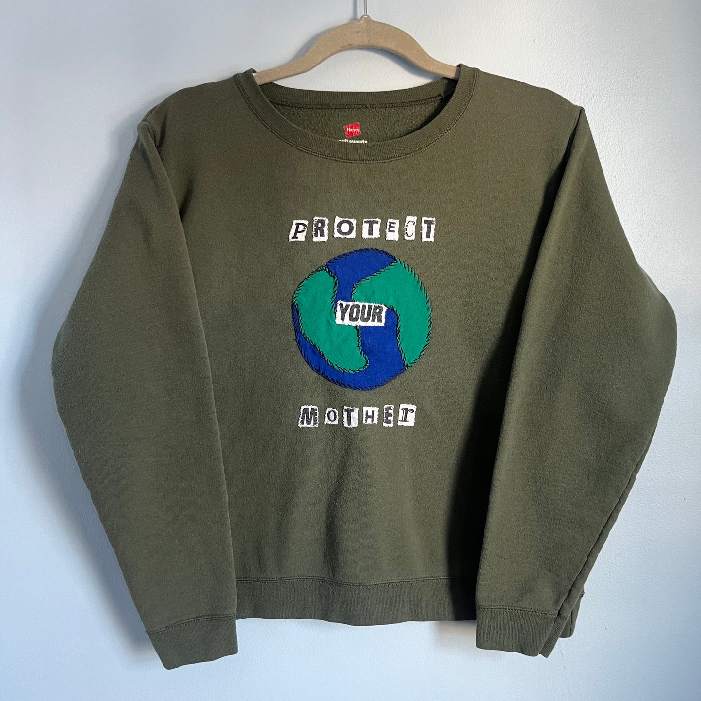 PROTECT YOUR MOTHER Crew | XS