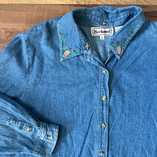 Vintage Embroidered Button down | Women's XL