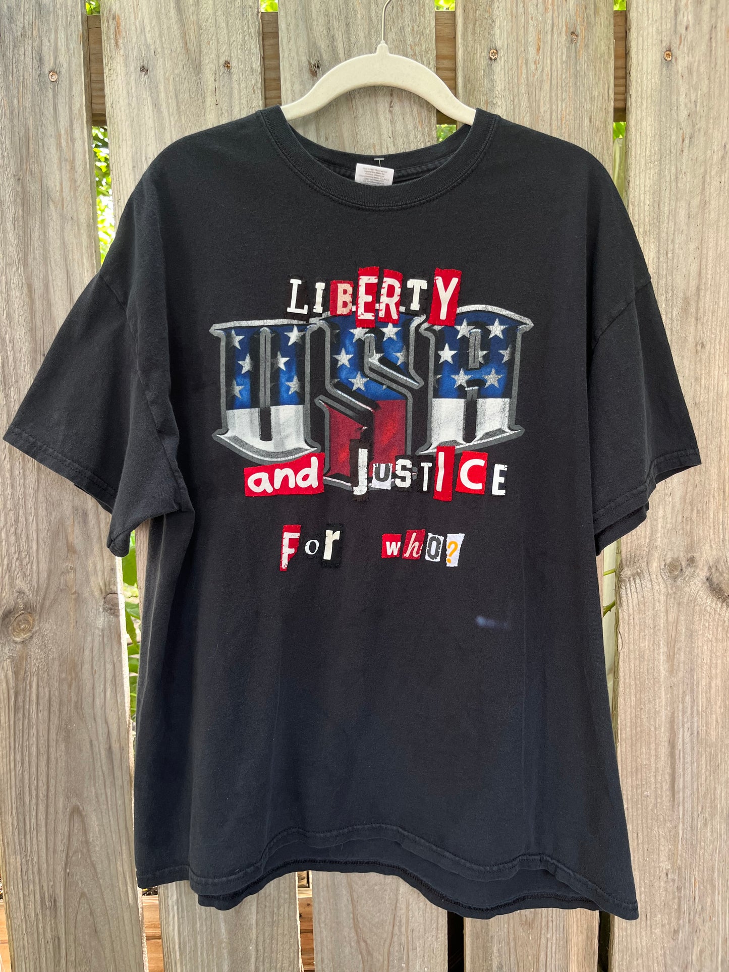 LIBERTY & JUSTICE Tee | XL