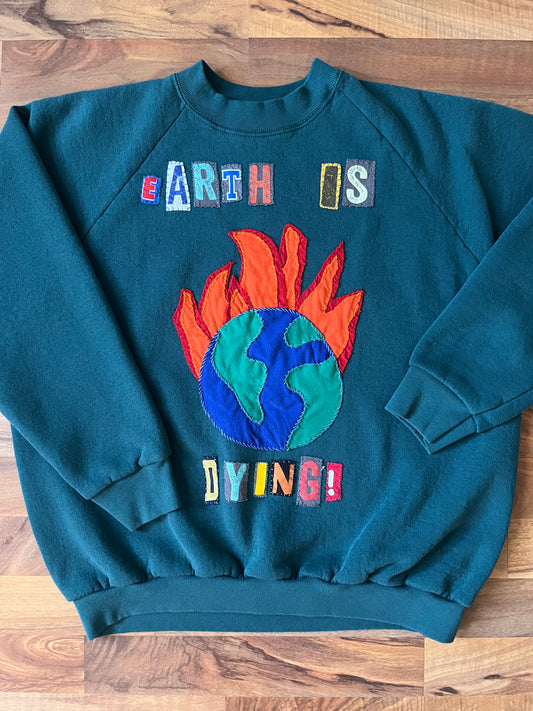 EARTH IS DYING Vintage Crew | L