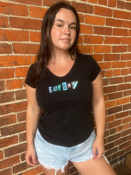 Black EARTHY Ransom Tee | Women's M