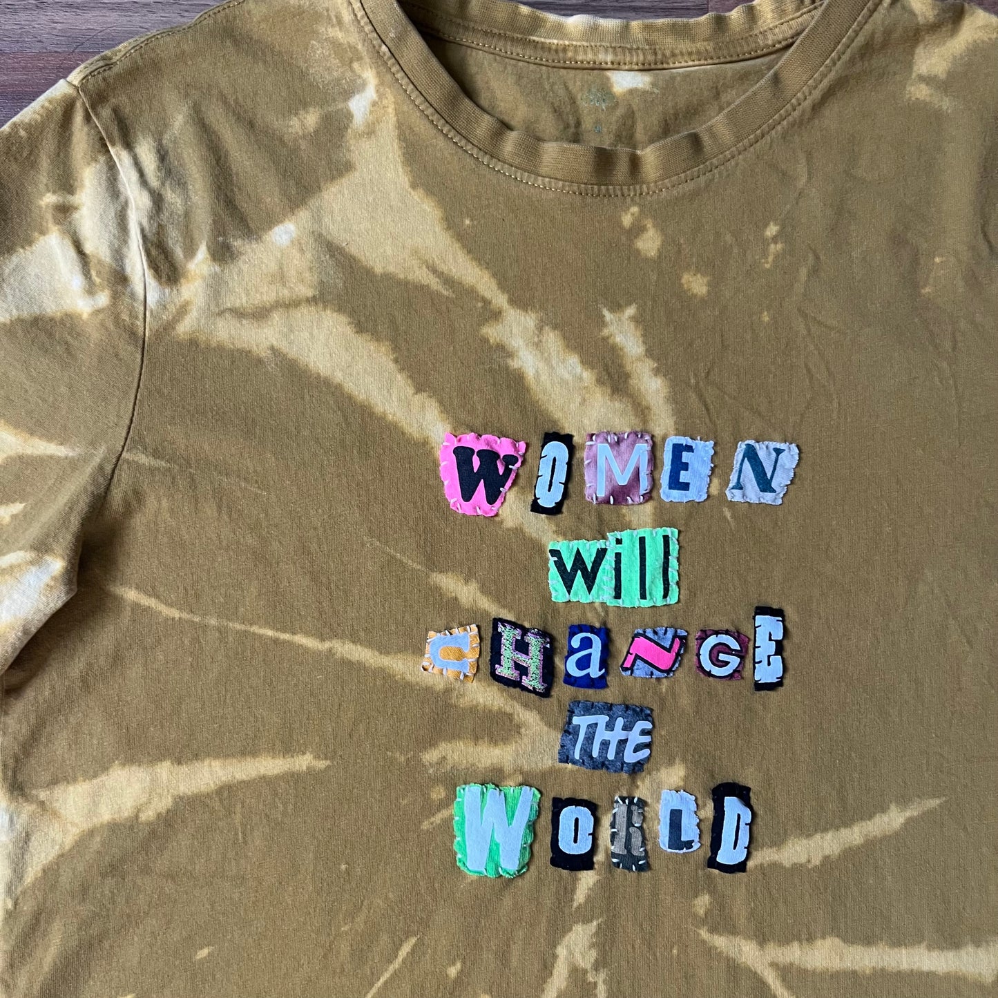 WOMEN WILL CHANGE THE WORLD Bleached Ransom Tee | M