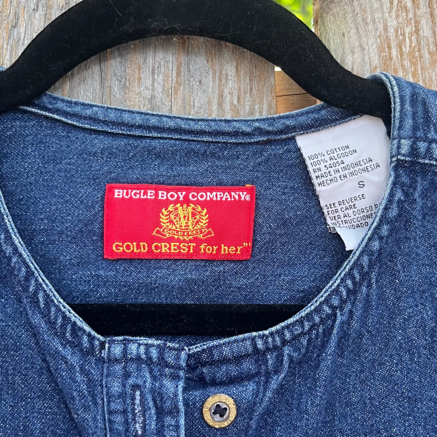 Vintage Women's Cotton Denim Button-down | Small