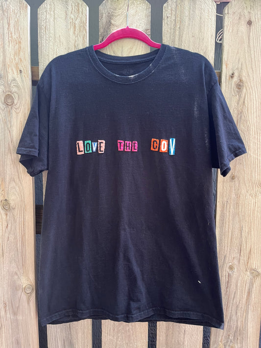 LOVE THE COV Tee | L