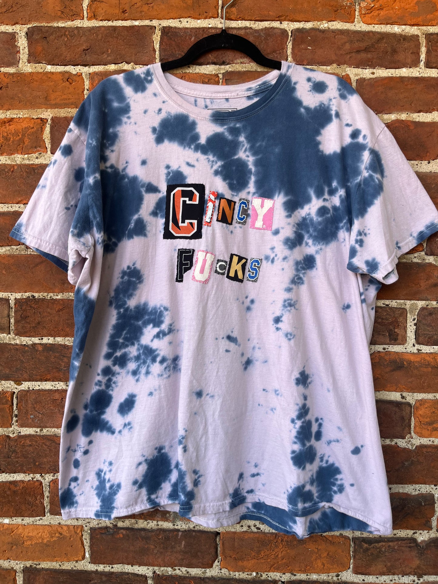 CINCY FUCKS Ransom Tee | XL