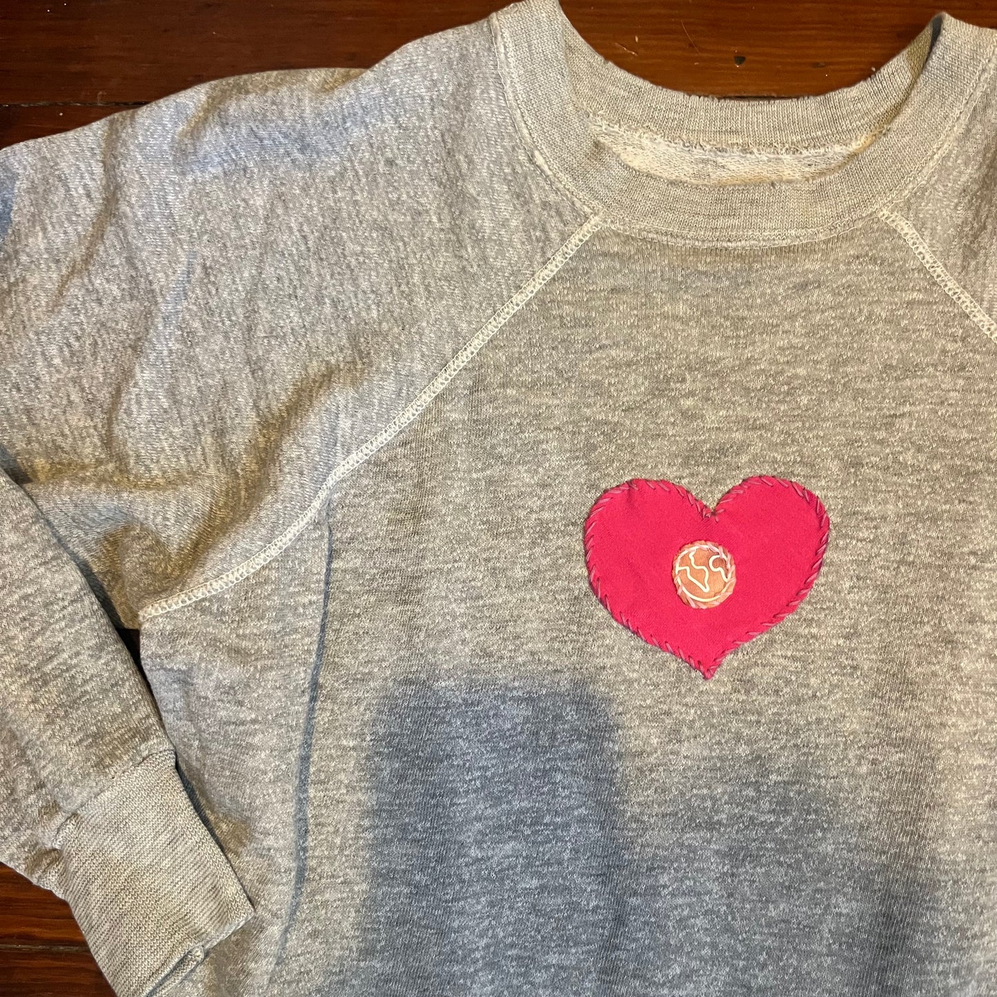 <3 earth super vintage crew | XS