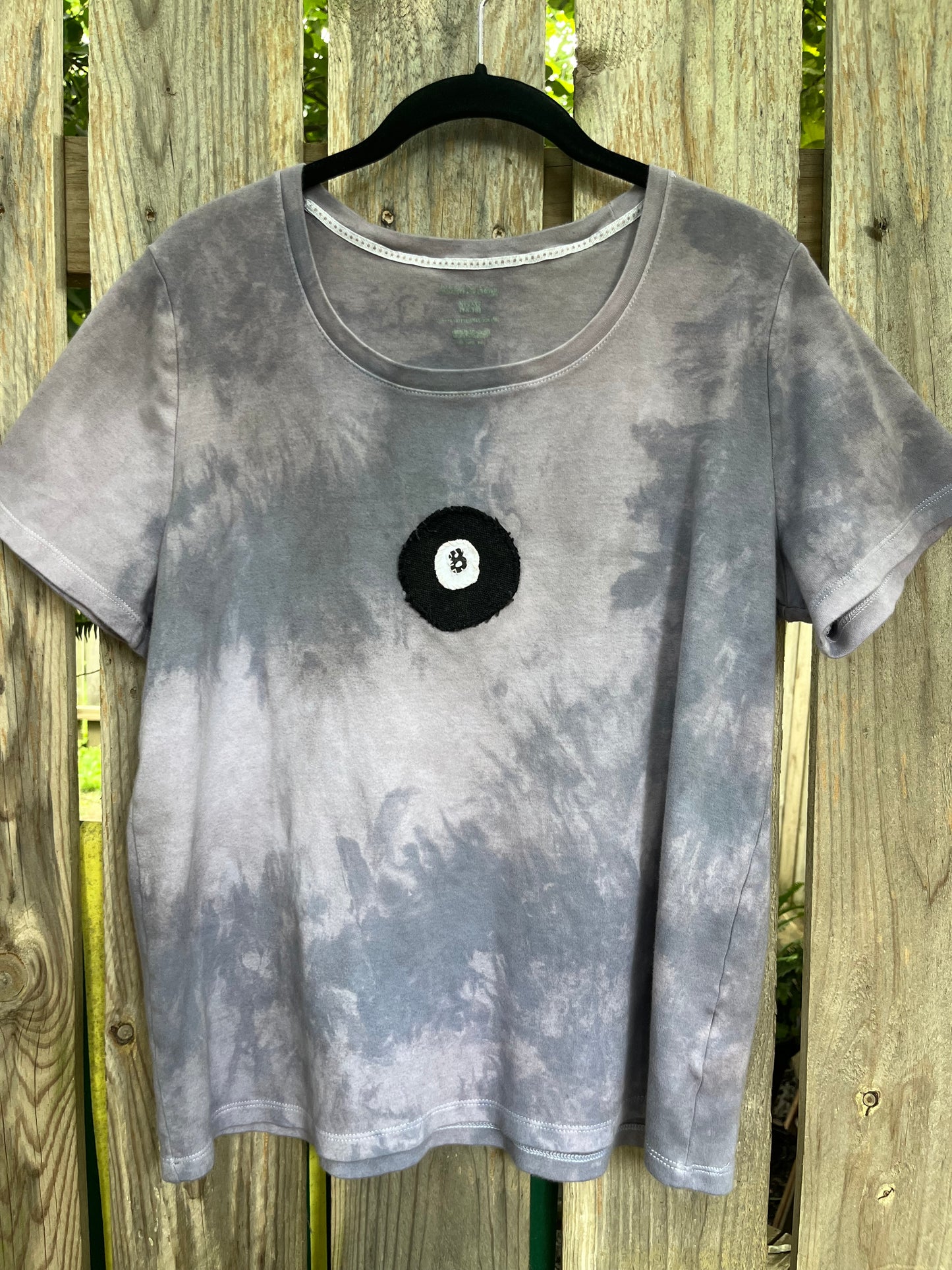 8 Ball Tee | Women's L