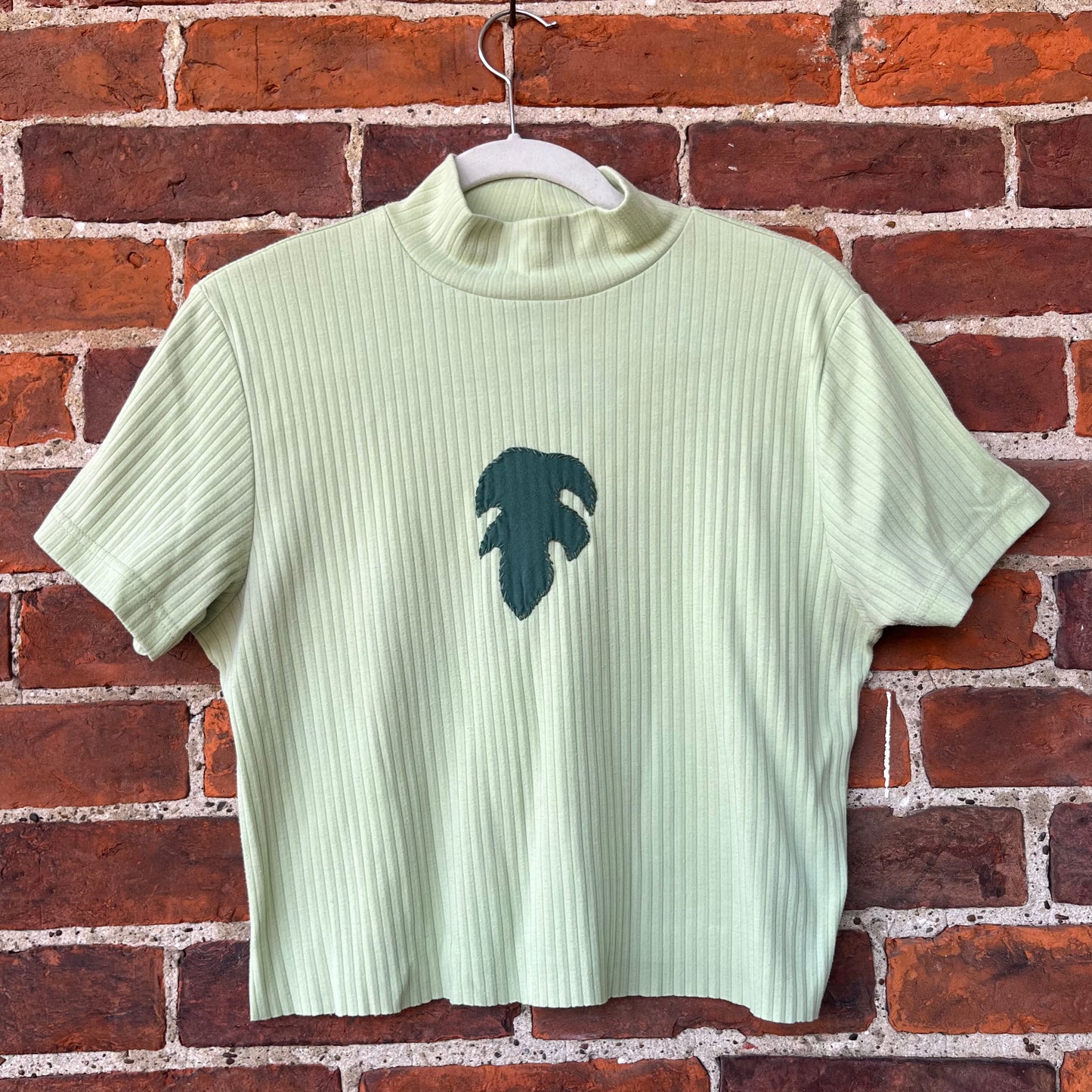 Green Ribbed Monstera Turtleneck Tee | Women's L