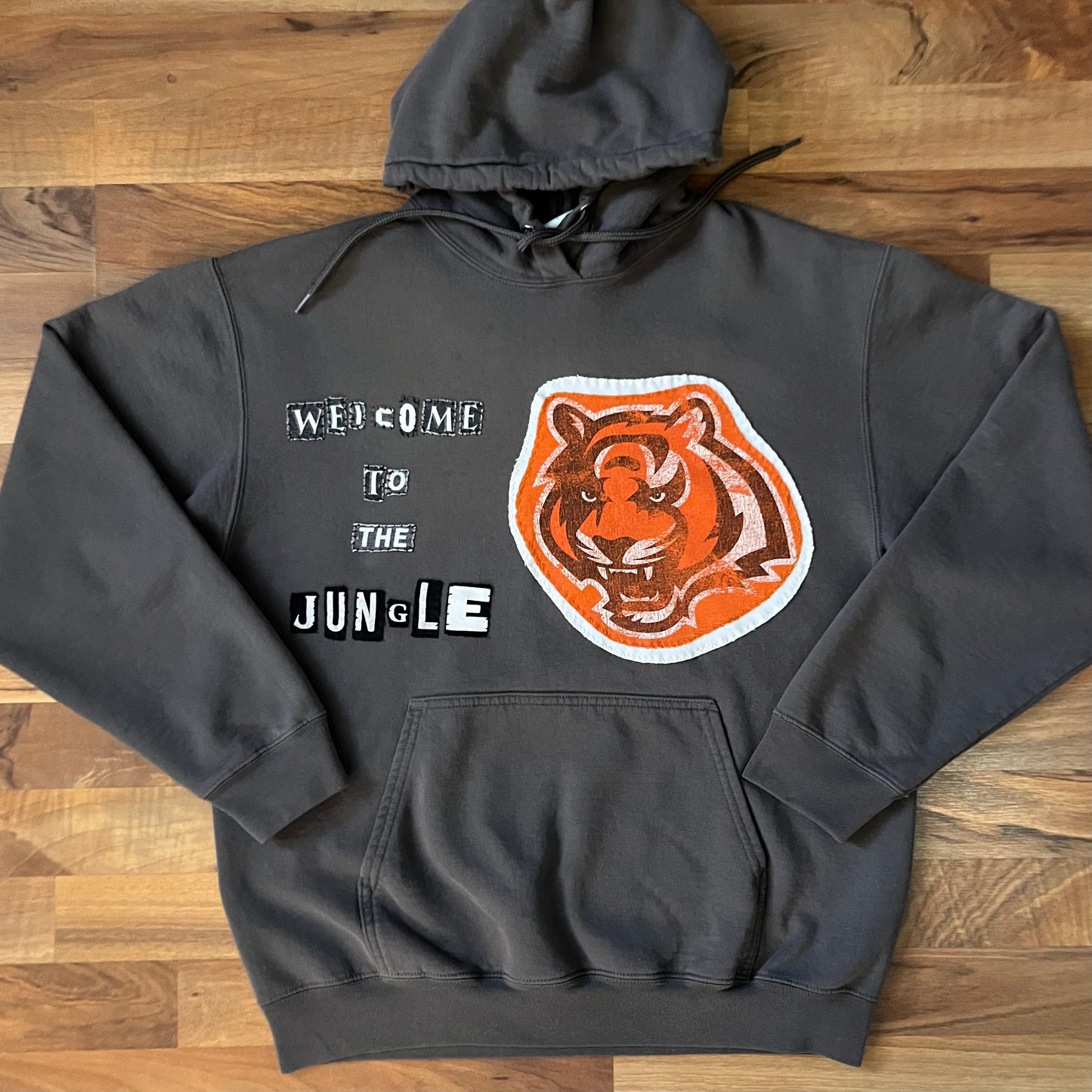 WELCOME TO THE JUNGLE Bengals Hoodie | L