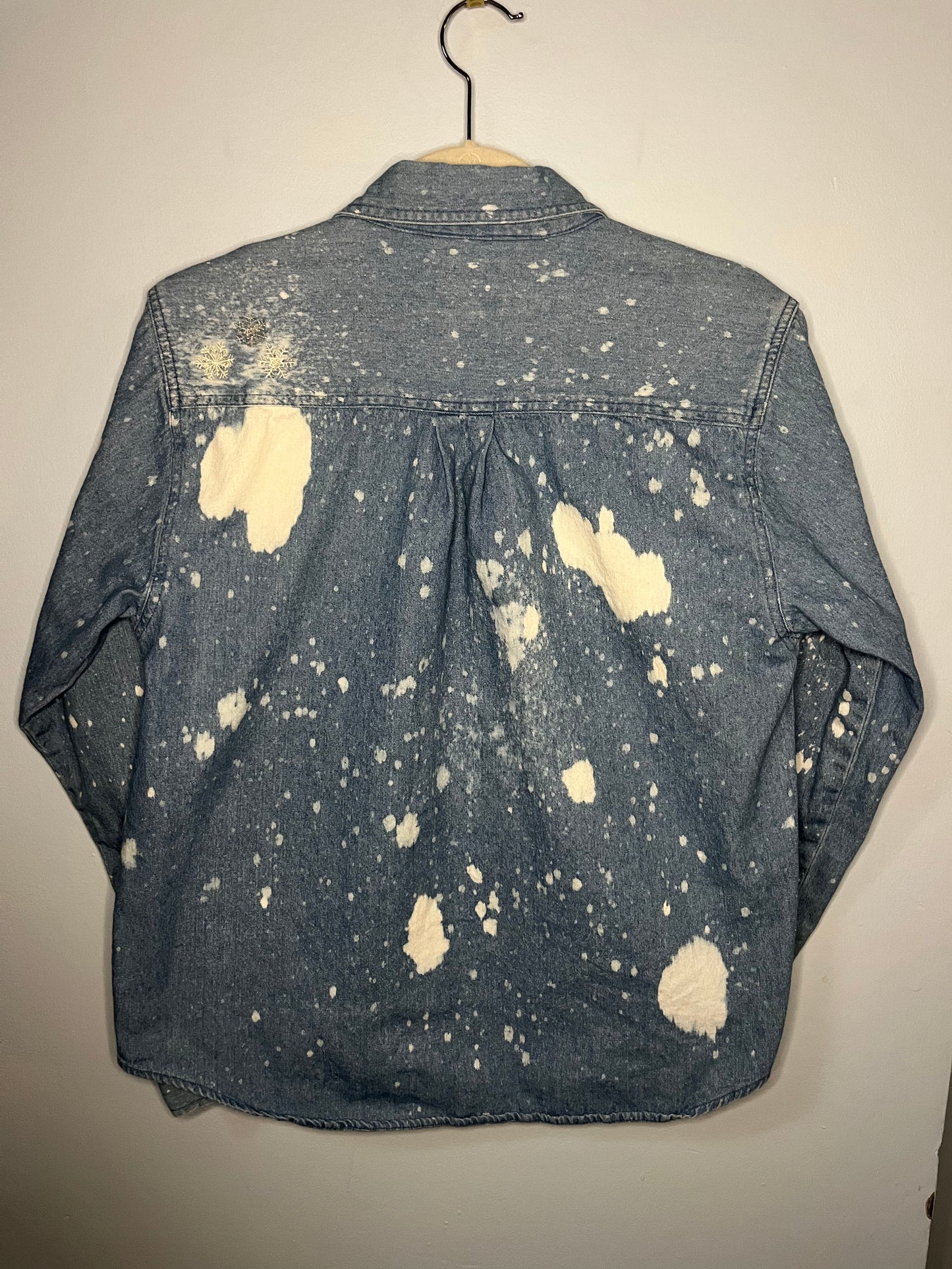 Snowflake Embroidered Bleached Denim Button-down | Women's S/M