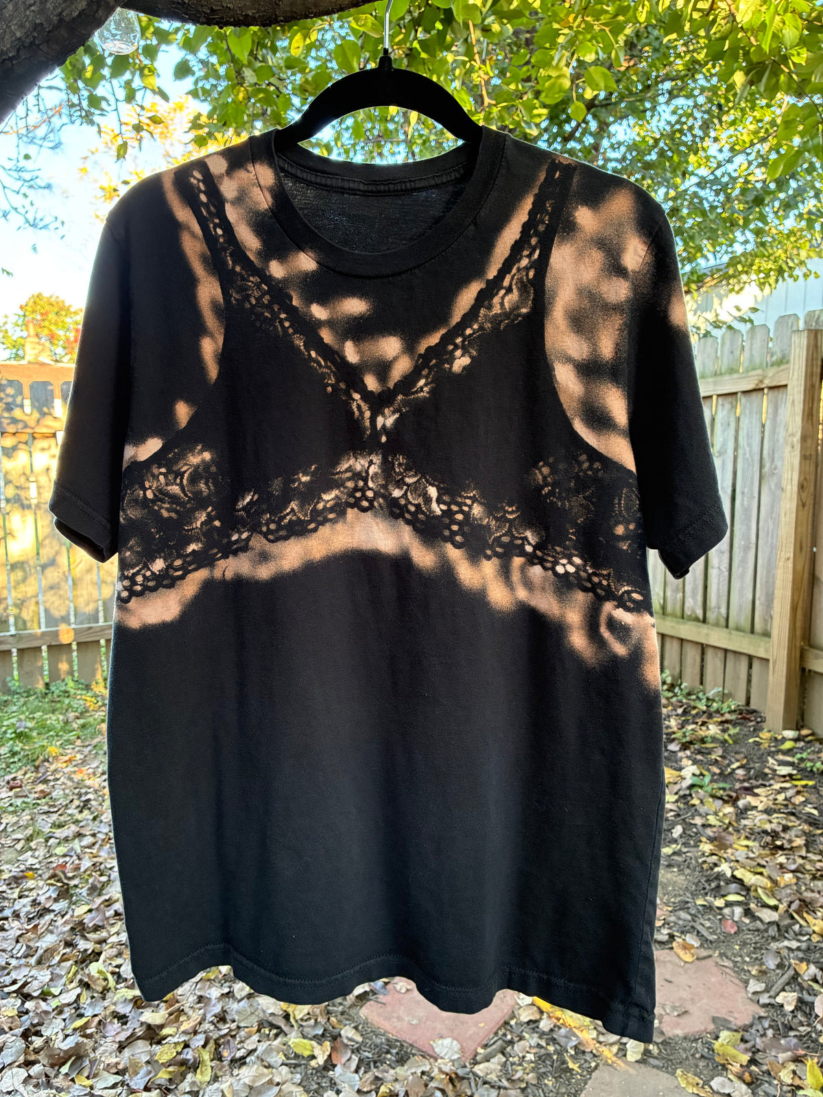 Lacey Bleached Tee | M